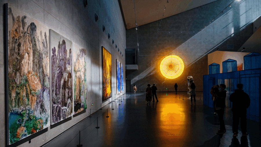 2021成都双年展"现场 / 摄影:何苗在疫情阴云仍然阴魂不散的当下